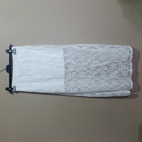 Charlotte Russe Elegant White Lace Skirt Size Small - Picture 4 of 6